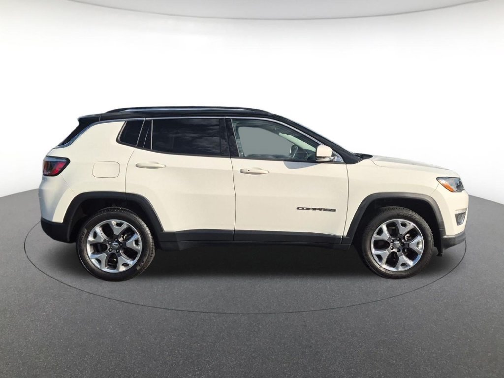 Used 2018 Jeep Compass Limited w/ Navigation Group AWD/4WD image 4