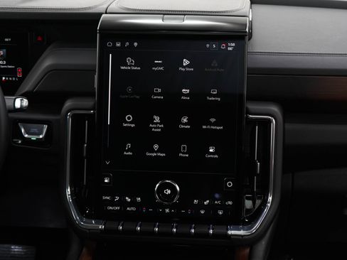 Used 2025 GMC Yukon Denali w/ Denali Reserve Package AWD/4WD image 17
