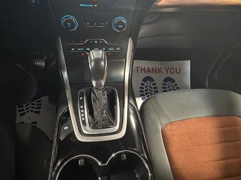 Used 2018 Ford Edge SEL w/ Equipment Group 201A AWD/4WD image 20