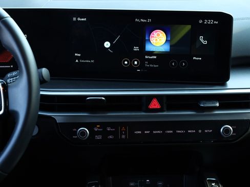 Used 2024 Kia Sorento S image 7