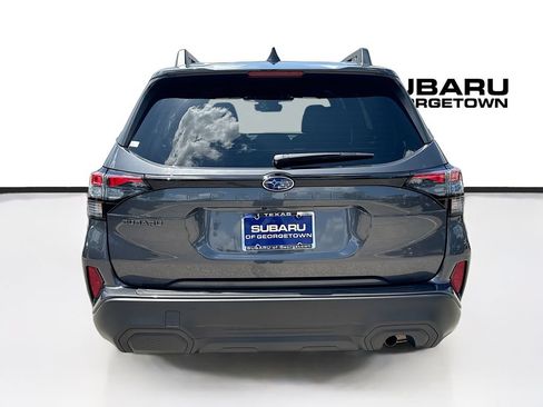 Used 2026 Subaru Forester Premium AWD/4WD image 6