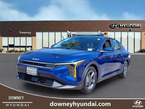 Used 2025 Kia K4 LXS image 1