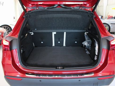 Used 2024 Mercedes-Benz GLA 250 w/ Exclusive Package image 32