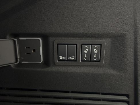 New 2026 Chevrolet Tahoe High Country image 35