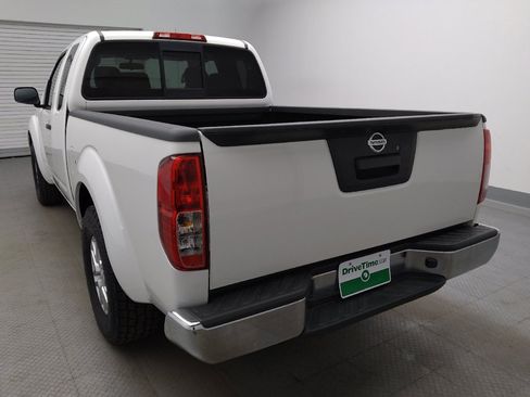Used 2019 Nissan Frontier SV RWD image 6