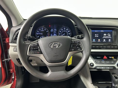 Used 2017 Hyundai Elantra SE FWD image 9