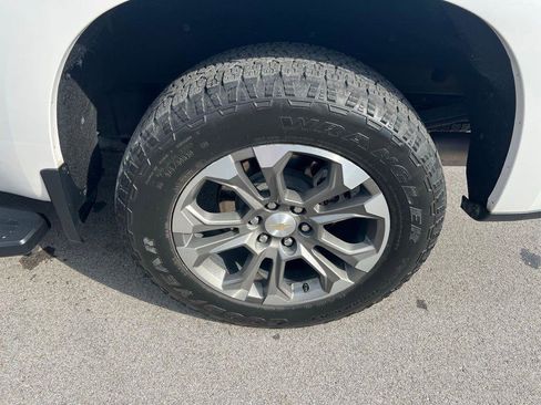 Used 2023 Chevrolet Silverado 1500 High Country w/ Technology Package image 14