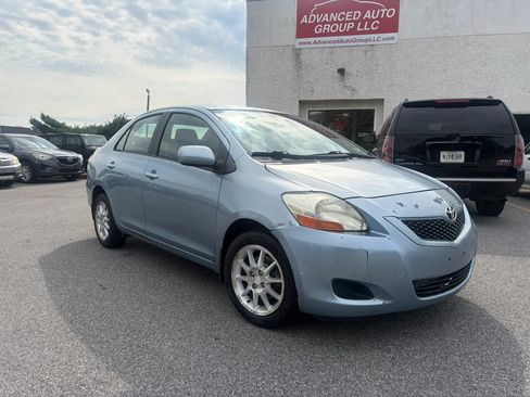 Used 2010 Toyota Yaris Sedan FWD image 2