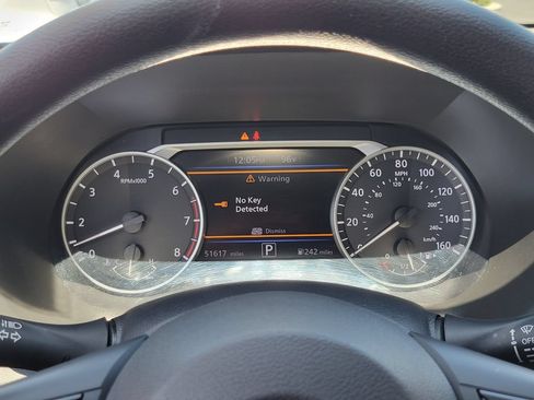 Used 2024 Nissan Sentra SV FWD image 7