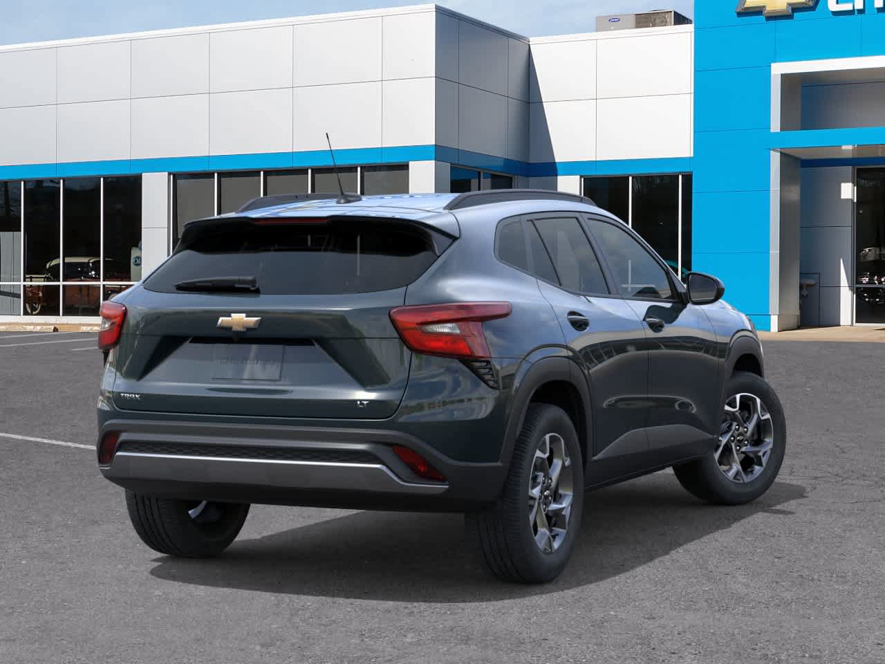 Used 2026 Chevrolet Trax LT w/ Sunroof Package FWD image 4
