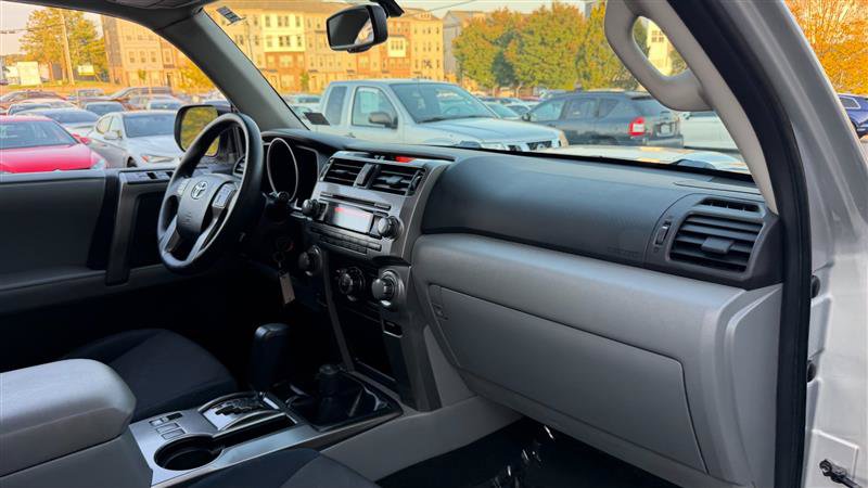 Used 2011 Toyota 4Runner Trail AWD/4WD image 7