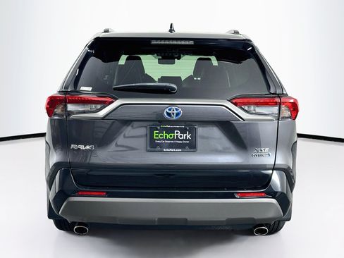 Used 2019 Toyota RAV4 XSE w/ XSE Weather Package AWD/4WD image 7