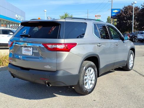 Used 2019 Chevrolet Traverse LT w/ LPO, Floor Liner Package image 6