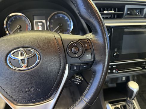 Used 2017 Toyota Corolla SE w/ Carpet Mat Package (TMS) FWD image 15