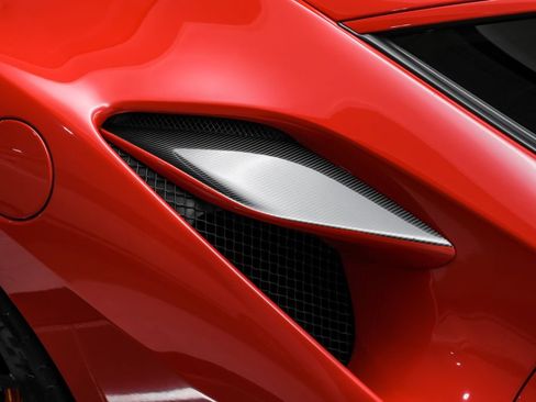 Used 2020 Ferrari F8 Tributo RWD image 45