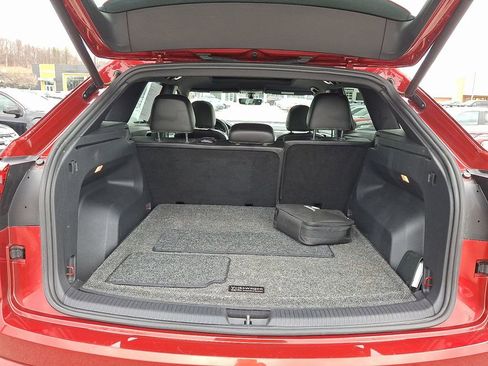 Used 2022 Volkswagen Atlas Cross Sport SE FWD image 28