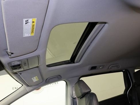 Used 2022 Honda Odyssey EX-L image 13