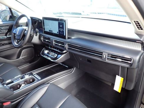 New 2026 Lincoln Corsair Premiere image 12