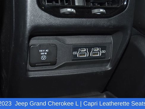 Used 2023 Jeep Grand Cherokee L Limited w/ Black Appearance Package AWD/4WD image 29