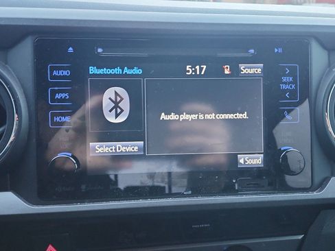 Used 2018 Toyota Tacoma TRD Sport image 23