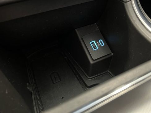 Used 2023 Ford Edge Titanium image 19