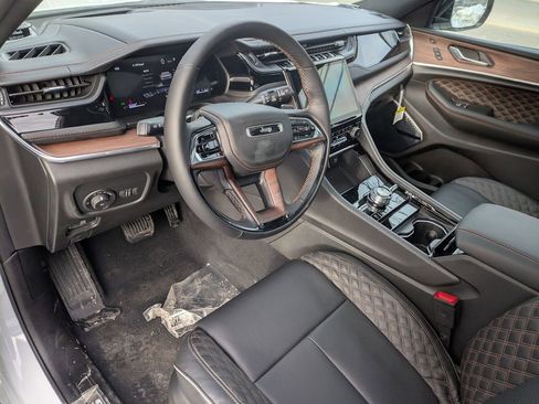 New 2025 Jeep Grand Cherokee L Summit image 13