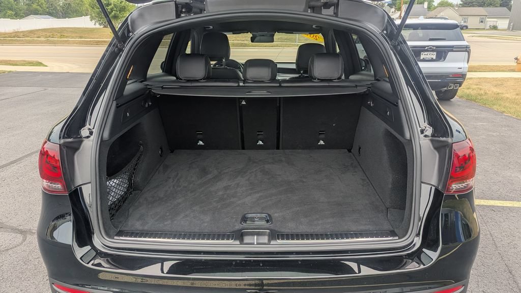 Used 2022 Mercedes-Benz GLC 300 4MATIC image 9