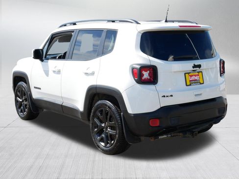 Used 2018 Jeep Renegade Altitude AWD/4WD image 5