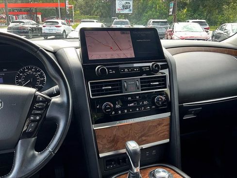 Used 2021 Nissan Armada SL w/ Captain's Chairs Package image 6