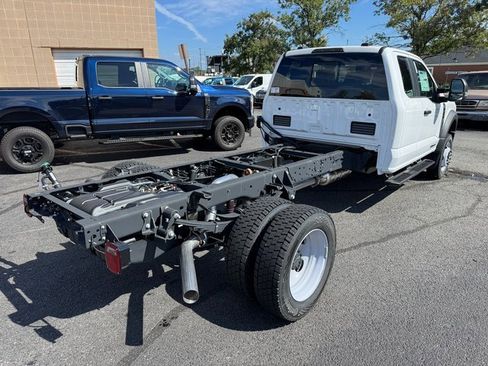 New 2025 Ford F450 XL image 4
