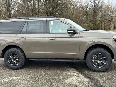 New 2026 Ford Expedition Tremor image 30