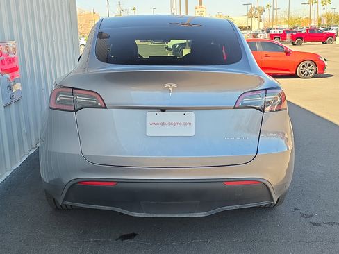 Used 2025 Tesla Model Y Long Range image 6