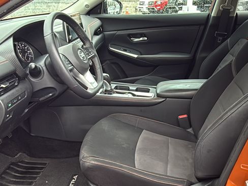 Certified 2021 Nissan Sentra SR FWD image 19