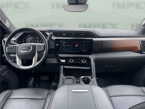 Used 2025 GMC Sierra 3500 Denali w/ Denali Reserve Package image 15