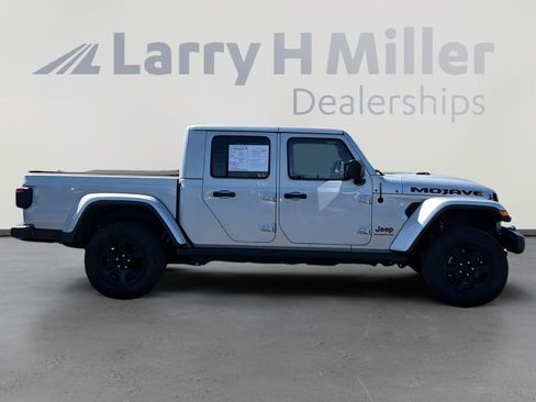 Used 2022 Jeep Gladiator Mojave w/ LED Lighting Group AWD/4WD image 7