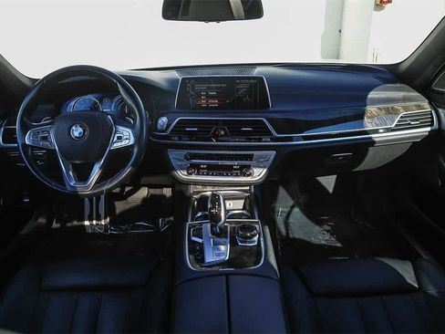 Used 2017 BMW 740e xDrive image 11