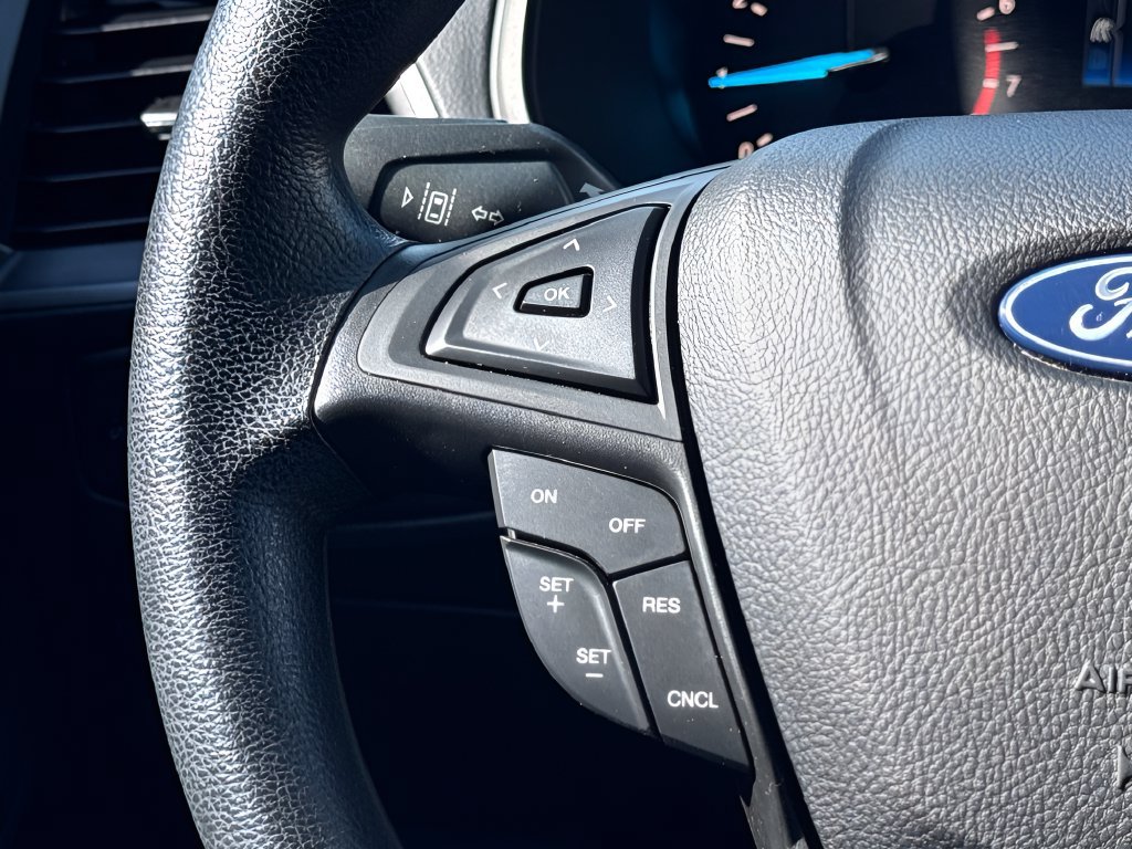 Used 2020 Ford Edge SE FWD image 15