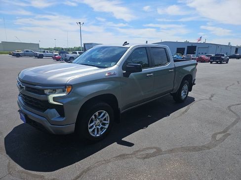 Used 2023 Chevrolet Silverado 1500 RST w/ Z71 Off-Road Package AWD/4WD image 3