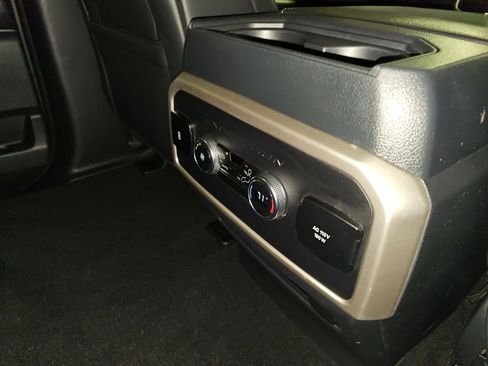 Used 2024 Ford Expedition Max XLT image 25