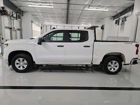 Used 2023 Chevrolet Silverado 1500 W/T w/ Trailering Package AWD/4WD image 4