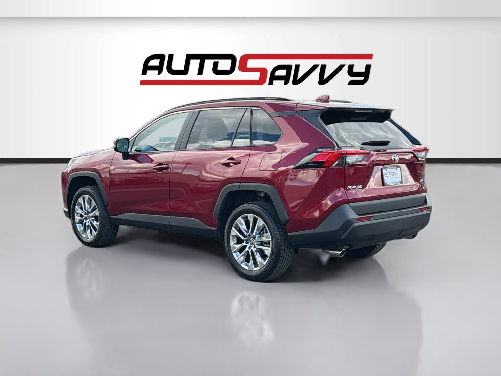 Used 2025 Toyota RAV4 XLE Premium FWD image 5
