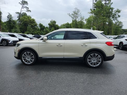 Used 2018 Lincoln MKX Reserve w/ Lincoln MKX Climate Package FWD image 2