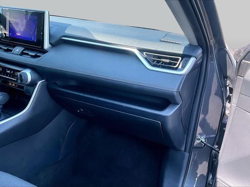 Certified 2025 Toyota RAV4 XLE AWD/4WD image 19