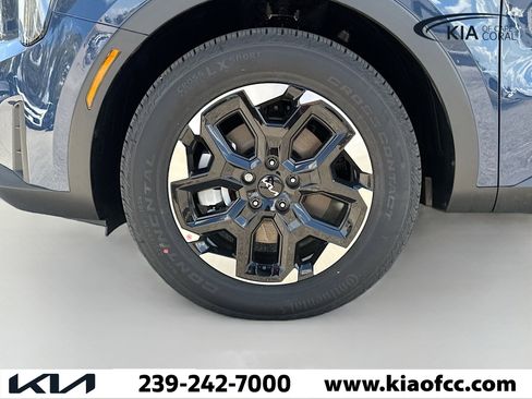 New 2026 Kia Sorento S w/ S Panoramic Sunroof Package FWD image 40