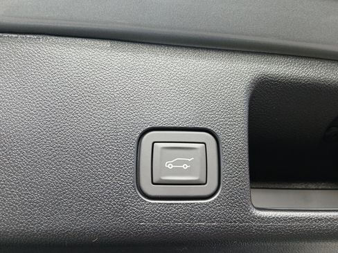 New 2026 Chevrolet Equinox EV LT image 23