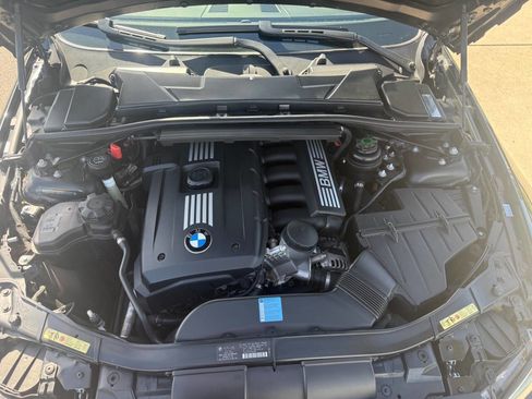 Used 2009 BMW 328i Convertible image 24