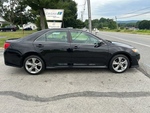 Used 2012 Toyota Camry SE FWD image 9