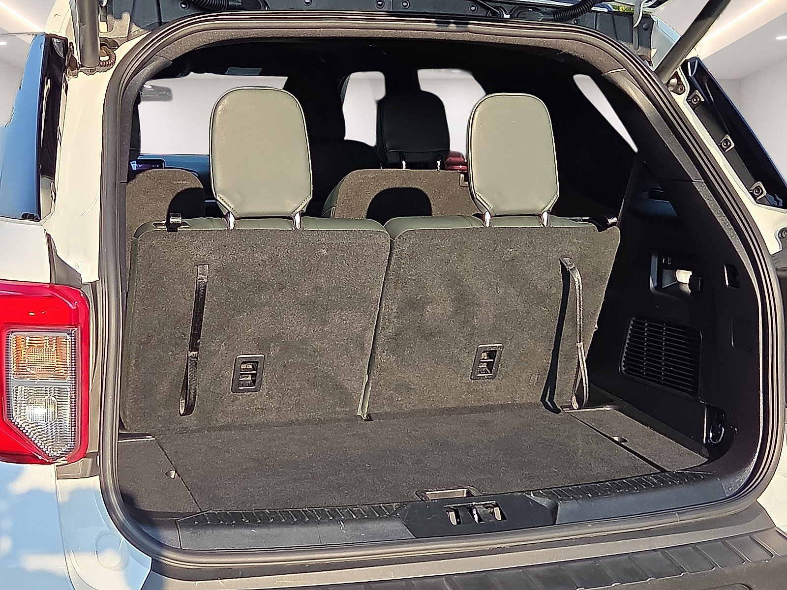 Used 2022 Ford Explorer Timberline AWD/4WD image 8