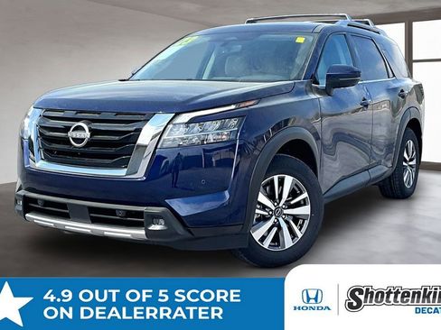 Used 2023 Nissan Pathfinder SL AWD/4WD image 1
