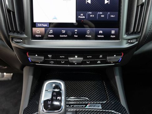 Used 2024 Maserati Levante Trofeo AWD/4WD image 40
